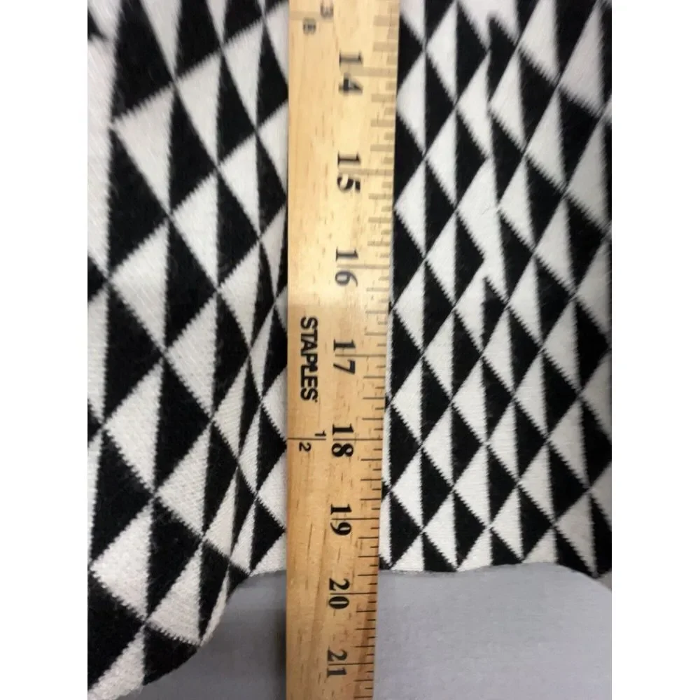 Carmen Marc Valvo Skirt S Black White Geo Short Flare Stretchy Career Casual Fun
